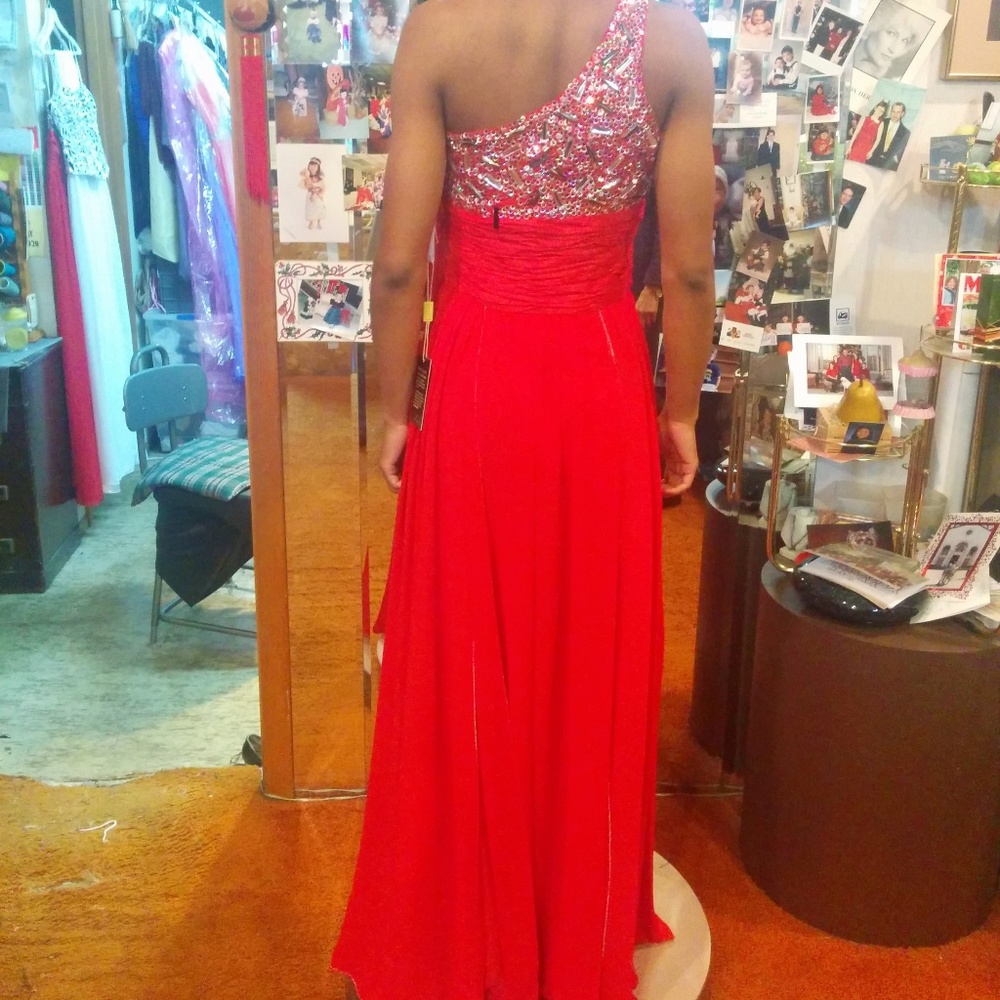 Red Prom Dress - Picture 2 of 7